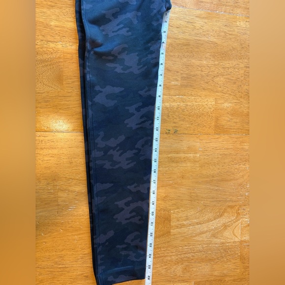 Spanx Look At Me Now High Waisted Camo Leggings Size 2XL Stretchy - Picture 11 of 14